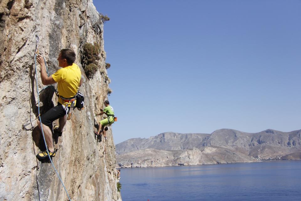 Denis Urubko escalando en el ltimo Kalymnos Climbing Festival