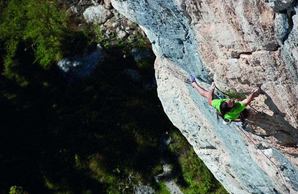 Alex Huber durante la apertura de &quote;Stoammandl&quote; (FOTO: Adidas)