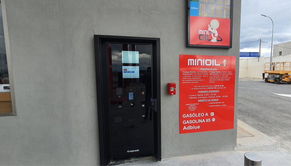 MiniOil opera varias estaciones de servicio tanto en Granada como en Crdoba