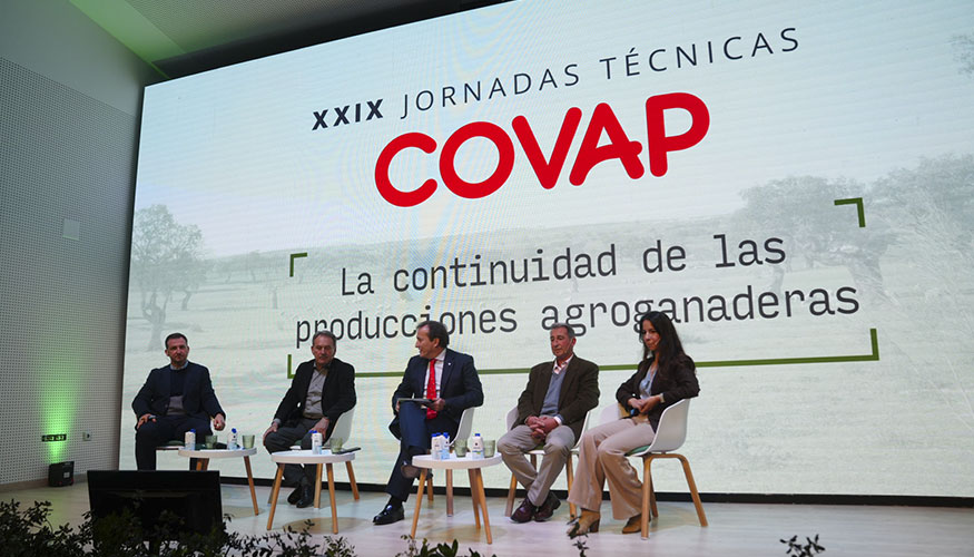 Un instante de la jornada tcnica La continuidad de las producciones ganaderas organizada por Covap