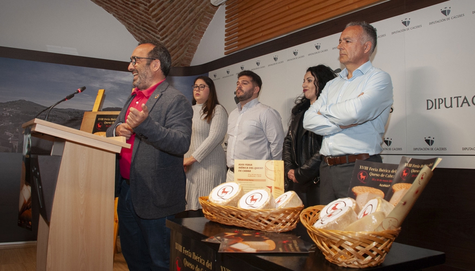 Presentación de la XVIII Feria Ibérica del Queso de Cabra de Acehúche en la sede de la Diputación de Cáceres Presentación de la XVIII Feria Ibérica del Queso de Cabra de Acehúche en la sede de la Diputación de Cáceres