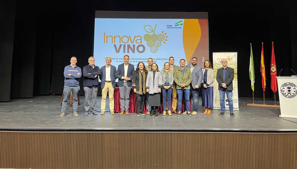 Foto de los participantes en la presentacin de resultados del GO Innovavino
