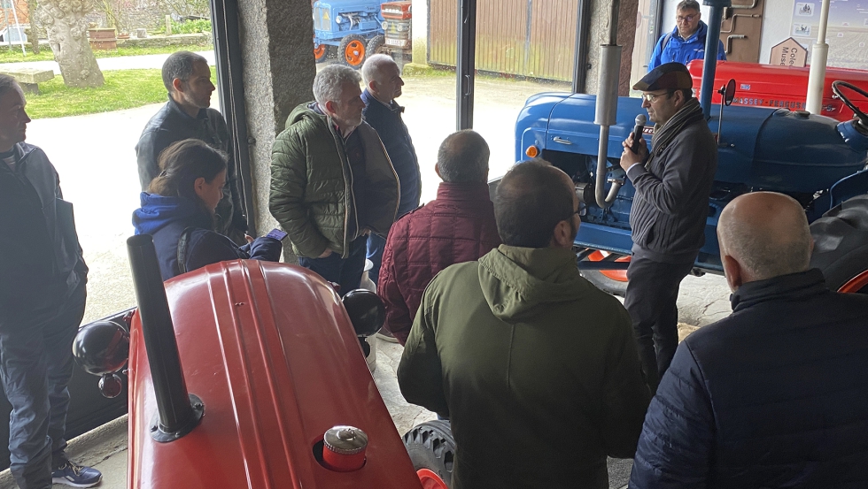 Marcos Vzquez Marey, promotor de la jornada, organiz tambin una visita a la exposicin de MUVICLA