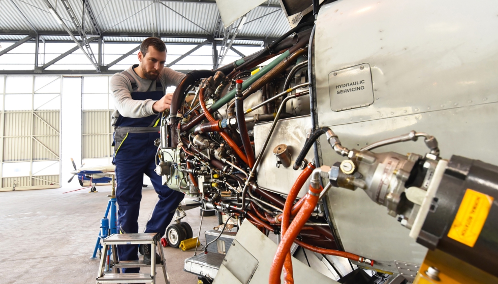 Aqu todo depende de la precisin. Las piezas montadas en el sector aeronutico y aeroespacial tienen que poder garantizar la mxima seguridad...