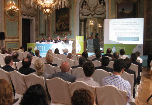 In the image, public and rapporteurs during the last edition of the international day of Lcteo