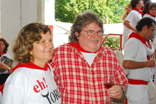 En la imagen, Jay Miller, mano derecha de Robert Parker, durante el reconocimiento que recibi en el marco de las fiestas de San Fermn...