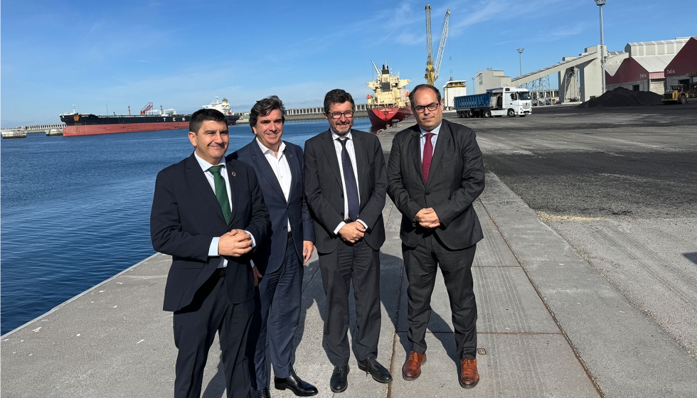 Foto de Transportes aborda con los puertos de A Corua y de Ferrol la importancia de impulsar la intermodalidad portuaria