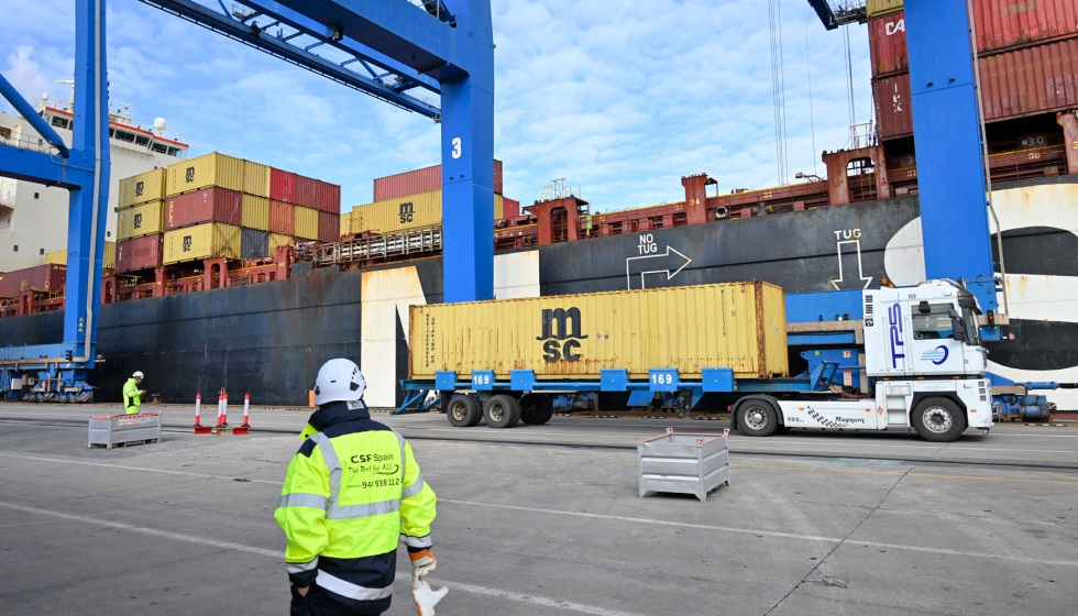 El buque MSC ELA operado en el Puerto de Bilbao