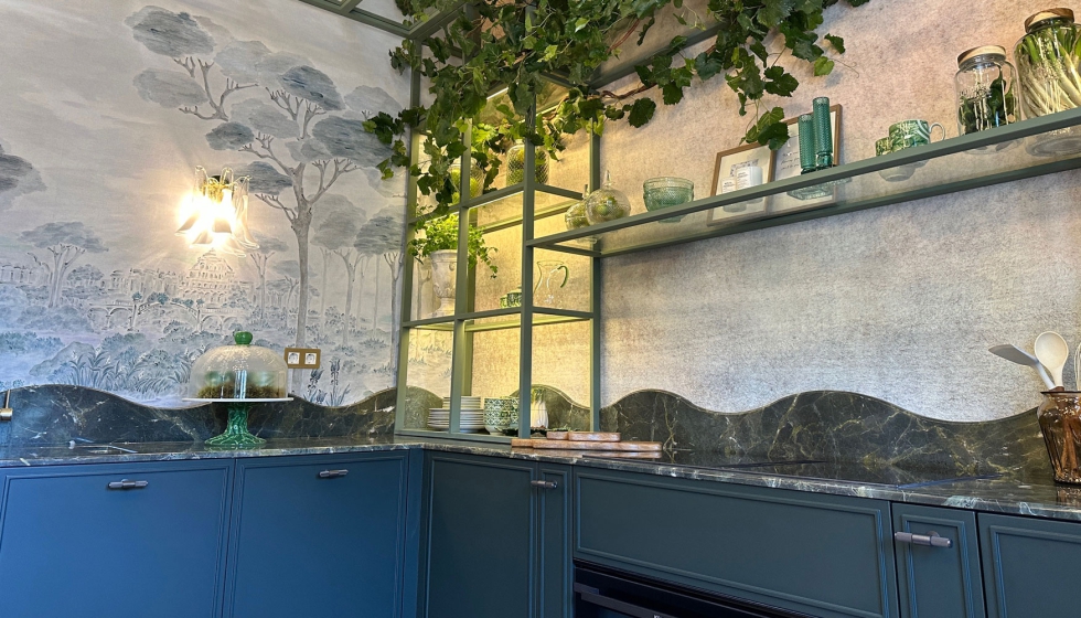 La apuesta de VG Living se inspira en las antiguas orangeries y reproduce una cocina completa en el interior de un invernadero...