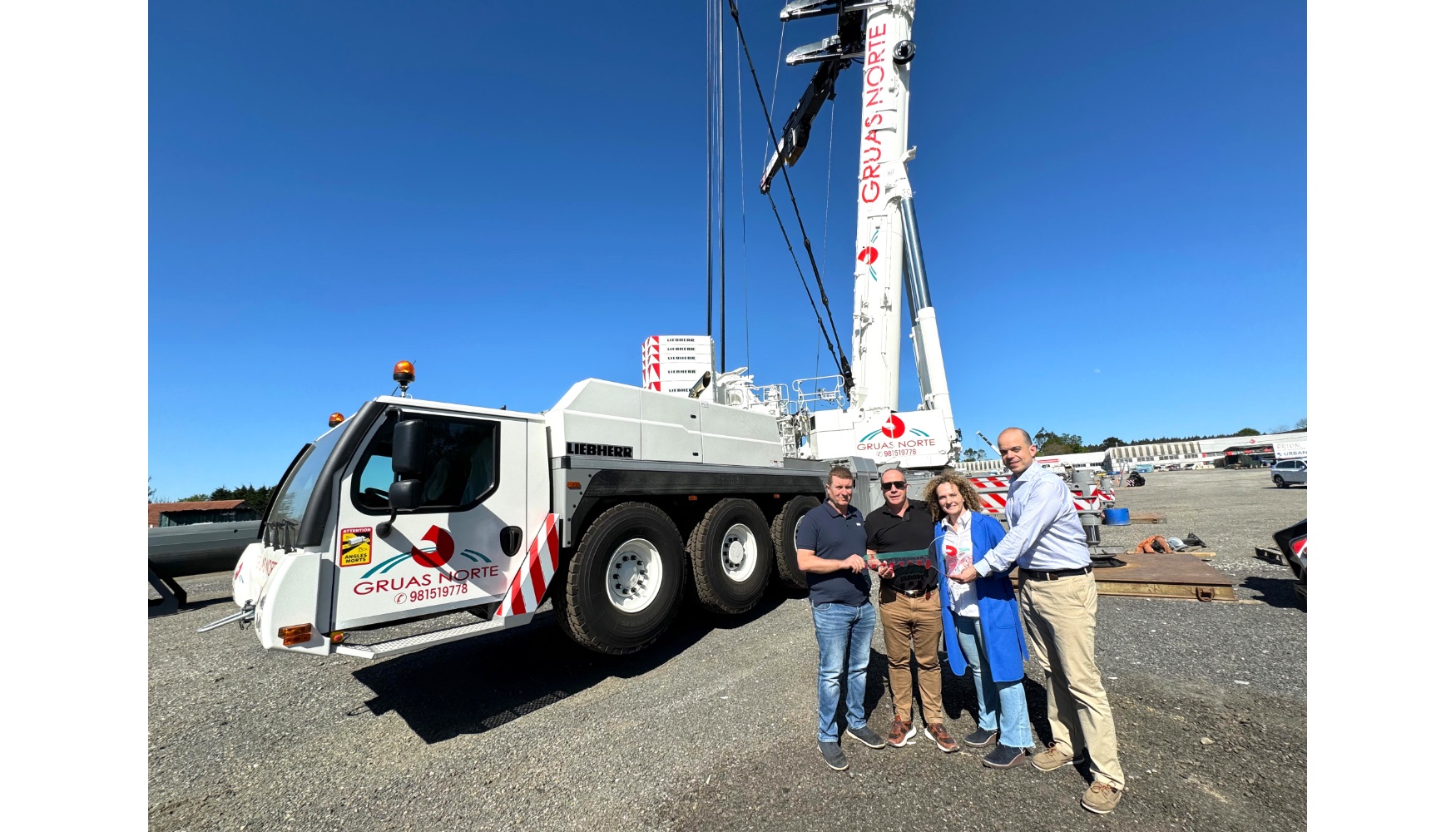 Entrega oficial de la gra mvil Liebherr LTM 1650-8.1 de Gras Norte...