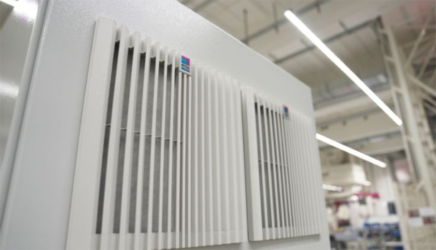 Los nuevos ventiladores con filtro pueden contrarrestar activamente un aumento imprevisto de la temperatura mediante una funcin de refrigeracin de...