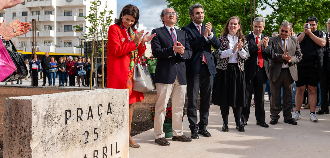 Cerimnia de inaugurao da nova Praa 25 de Abril em Coimbra. Foto: IP