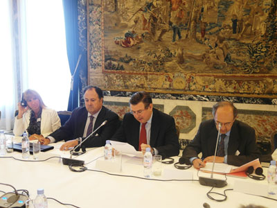 La embajada de Francia en Madrid fue el escenario de la presentacin de la Cumbre 2011