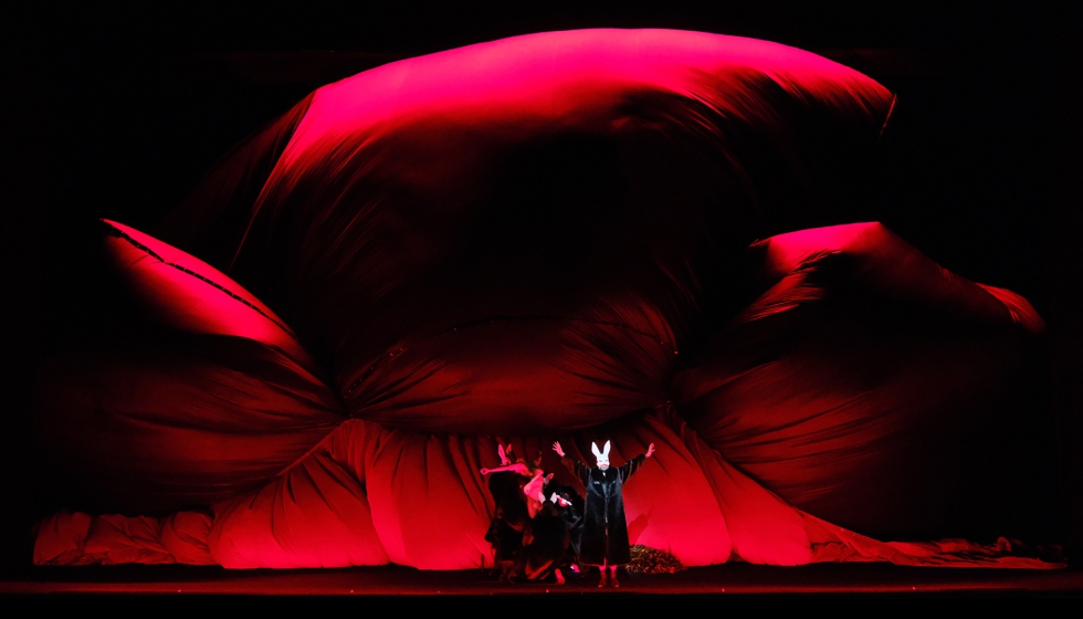 Imgenes de 'Opera Rigoletto' con diseo de iluminacin de Juan Gmez-Cornejo. Fotos: Javier del Real