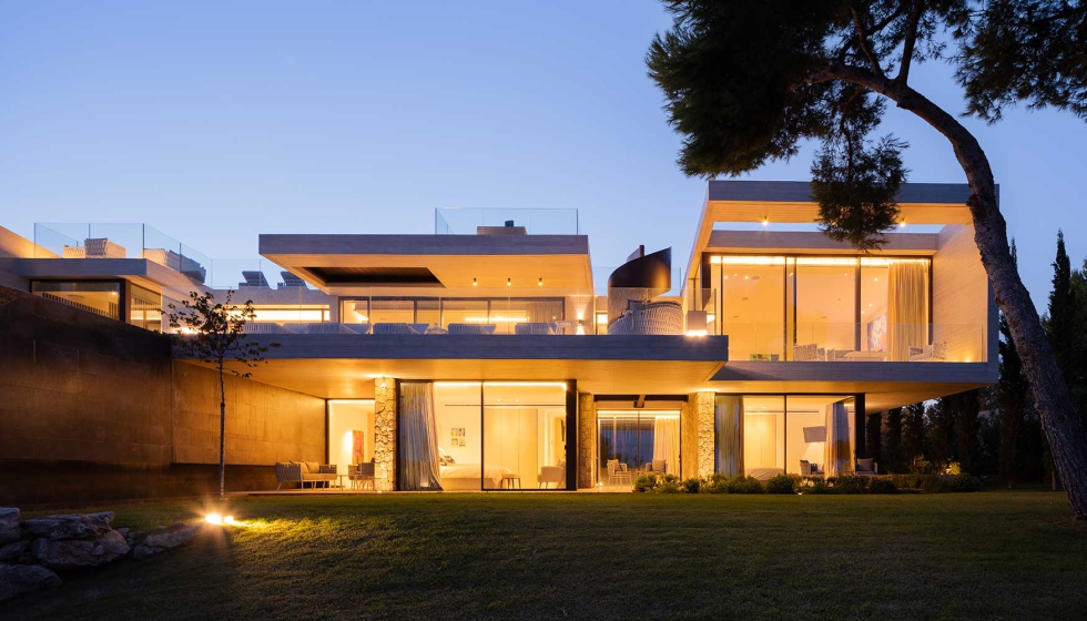 Segn el estudio de arqutectura Palomino Arquitectos esta vivienda pretende ser un vnculo entre la vida familiar...
