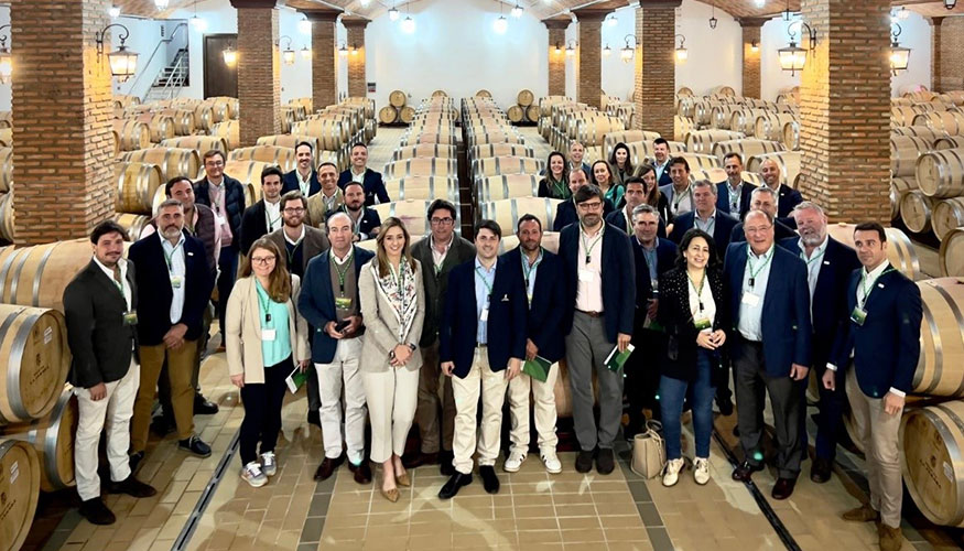 Integrantes de CIMA en el interior de la bodega Pago de La Jaraba