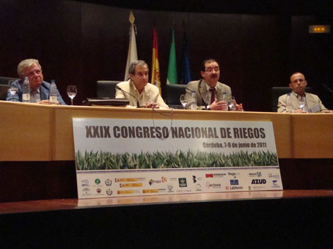 Mesa redonda celebrada durante la segunda jornada del congreso