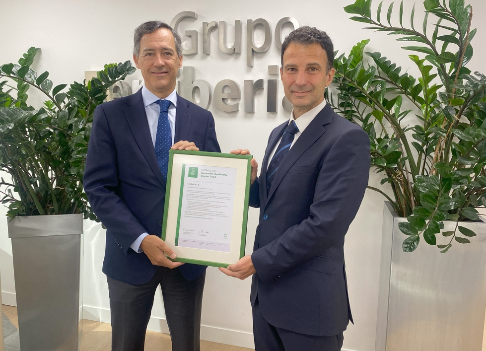 Javier Goi, CEO de Grupo Fertiberia y Elm Coetzer-Boersma, managing director de GLOBALG.A.P. c/o FoodPLUS GmbH