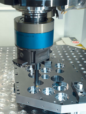 The system Kom Tronic axis-Or allows to obtain the most adjusted tolerances and the most difficult geometries in exotic materials...