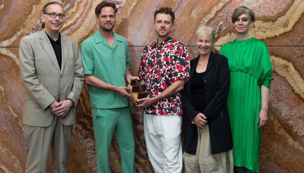 Los arquitectos del Pabelln de Estudios del Campus de la Universidad Tcnica de Braunschweig (Brunswick) con el premio de Arquitectura Contempornea...