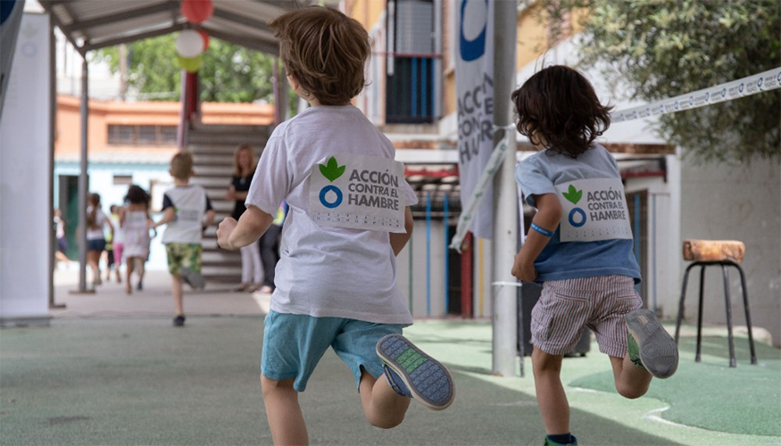 Foto de Escolares de 12 pases se suman a la 27 edicin de la Carrera contra el Hambre