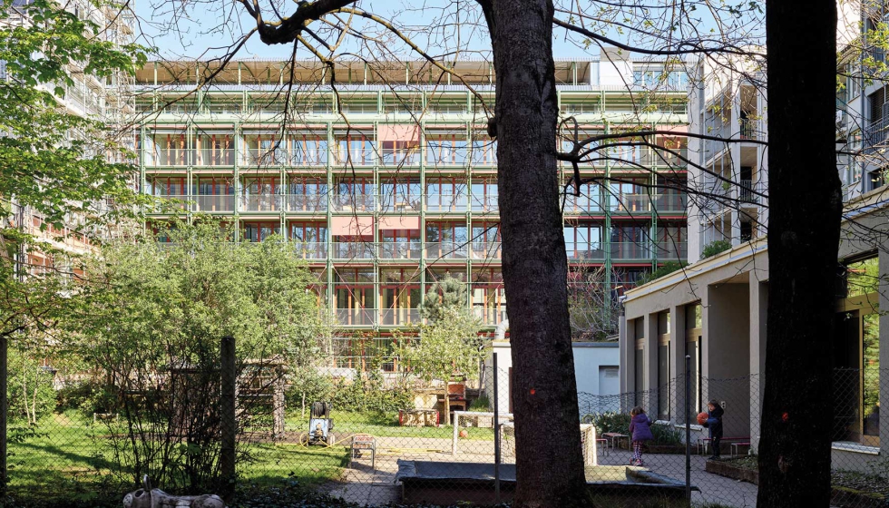 El antiguo almacén de vinos Coop en Basilea ha sido premiado como Mejor Desarrollo de Vivienda Colectiva en la categoría de renovación... El antiguo almacén de vinos Coop en Basilea ha sido premiado como Mejor Desarrollo de Vivienda Colectiva en la categoría de renovación...