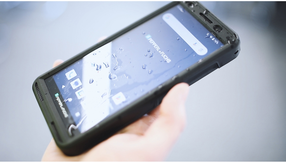 El Smart-Ex 03 es el nico telfono inteligente intrnsecamente seguro del mercado que se puede desbloquear o validar el uso de aplicaiones mediante...