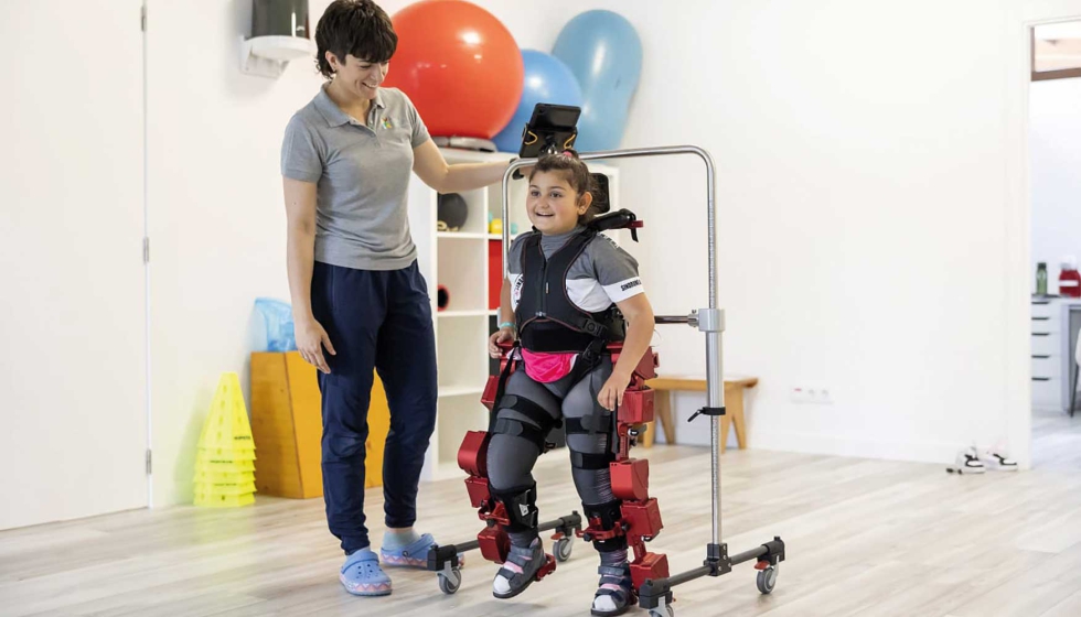 La Fundacin Aluman Obra Social ha incorporado a sus terapias el exoesqueleto peditrico ATLAS 2030