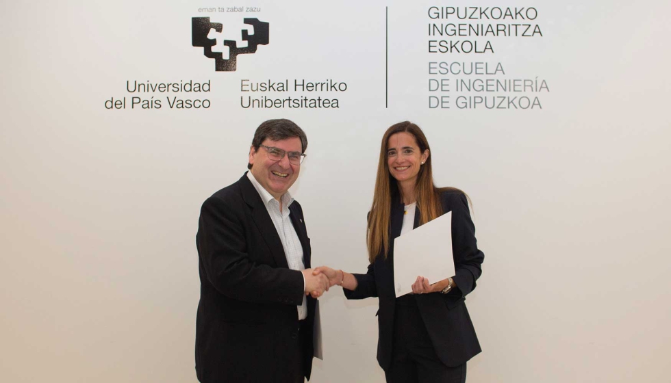 Xabier Ostolaza, director de la Escuela de Ingeniería de Gipuzkoa, y Laura Gil, directora de construcción de Altuna y Uria... Xabier Ostolaza, director de la Escuela de Ingeniería de Gipuzkoa, y Laura Gil, directora de construcción de Altuna y Uria...