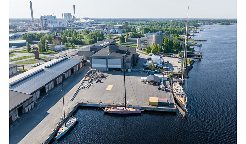 De izquierda a derecha: Baltic 68-03 Cafe Racer, Baltic 80 Custom y Baltic 175 Custom 'Ravenger' en las instalaciones de Jakobstad...