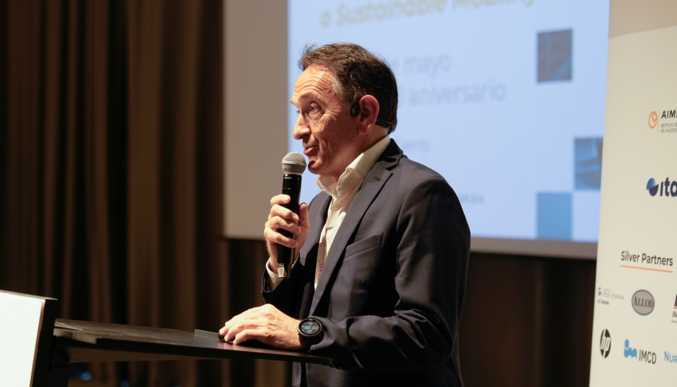 Marc Monnin, diretor-geral do CEP durante a apresenta��o da confer�ncia