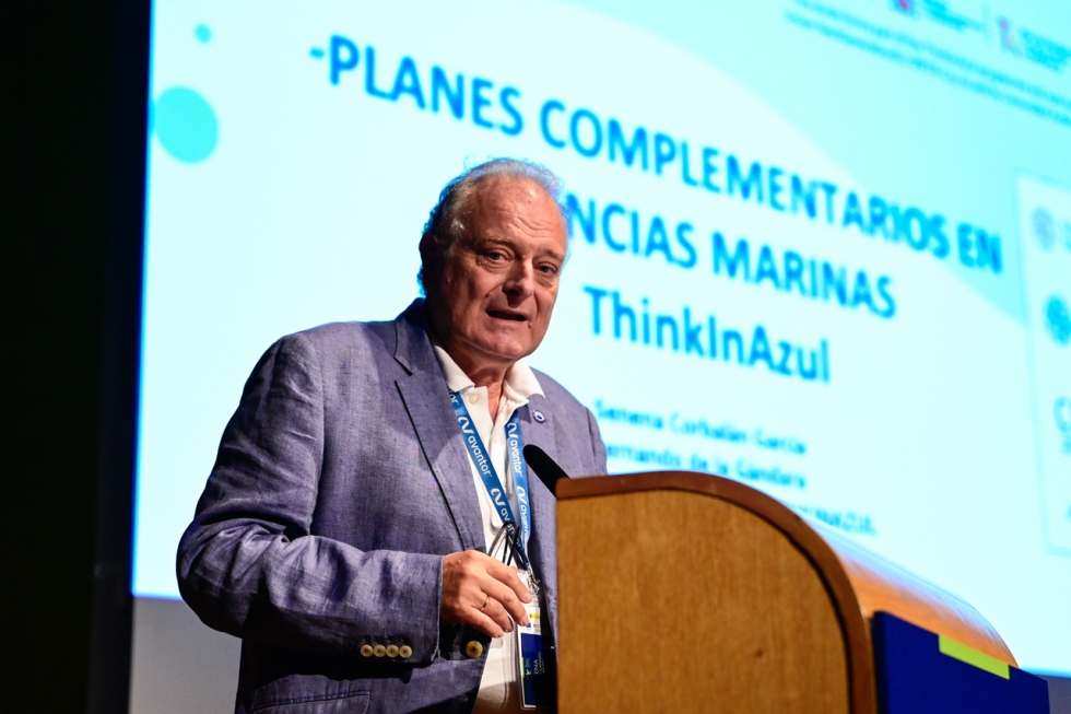 Fernando de la Gndara, doctor en Biologa por la Universidad de Murcia y director del Centro Oceanogrfico de Murcia...