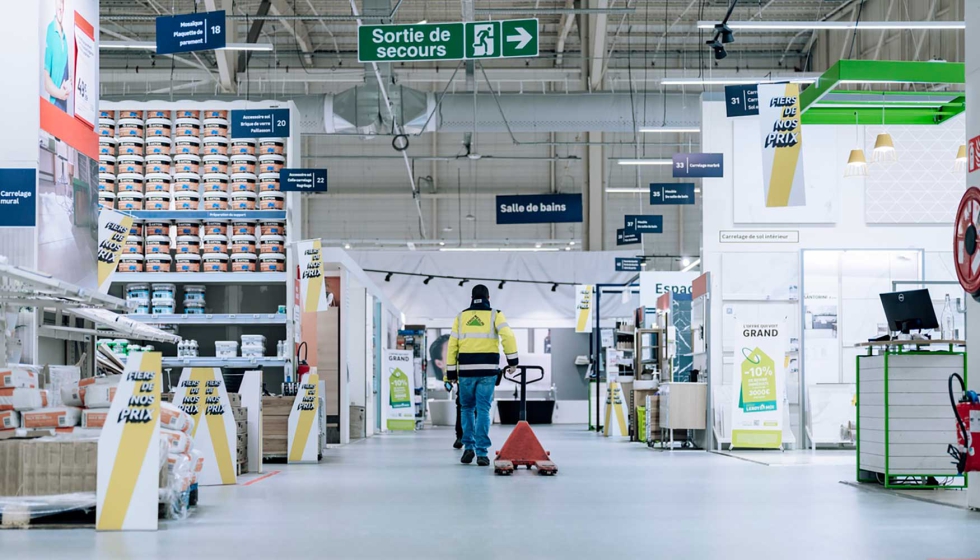 Gerflor ha instalado su pavimento GTI Max Connect en los 8.500 m2 de superficie de la tienda Leroy Merlin Roques, al sur de Francia. Foto: Gerflor...