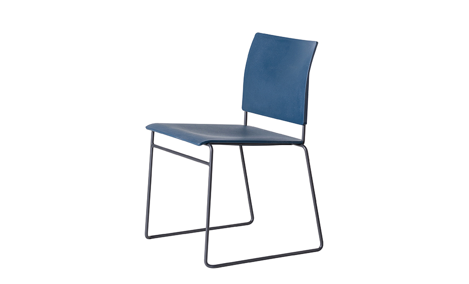 Cadeira Blue Finn da Bywyd B.V..