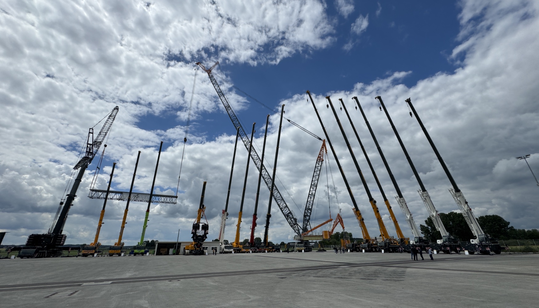 Foto de Liebherr celebra Dias do Cliente 2024 em grande estilo