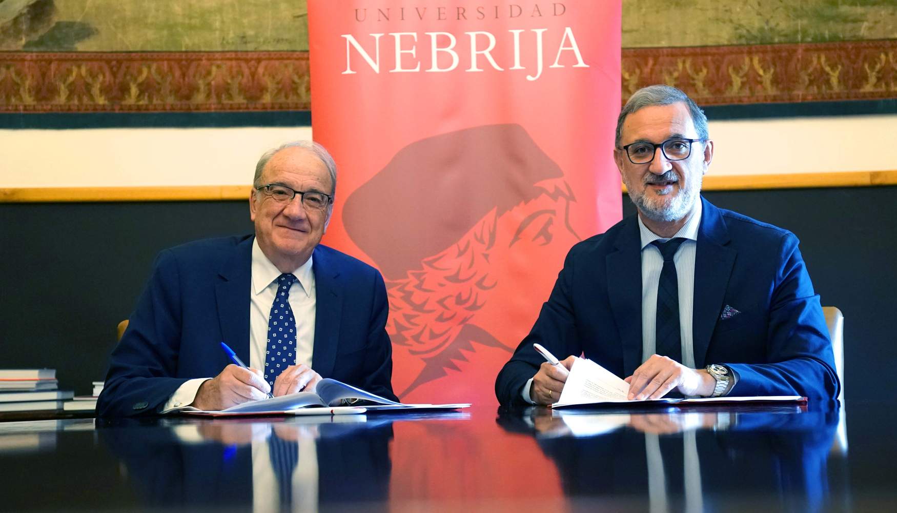 Jos Muiz, rector de la Universidad Nebrija (izquierda) y Juan Virgilio Mrquez...