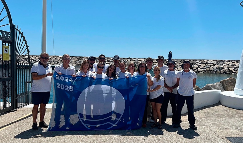 Bandera Azul en el Puerto Deportivo de La Duquesa