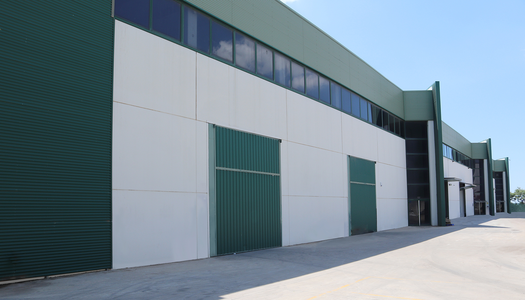 Nueva ampliacin de las instalaciones de Tarragona, que aade 3.000 m2 de espacio