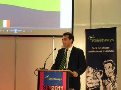 Luis Zubialde, consejero delegado de Palletways Iberia, present los principales datos de la empresa...