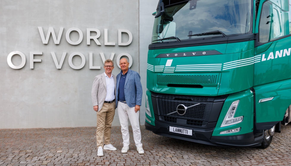 Roger Alm, presidente de Volvo Trucks, y Valter Lannutti, CEO de Lannutti Group