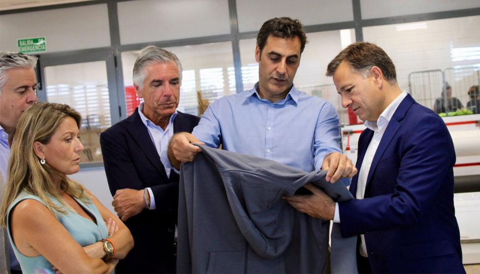 Foto de Velilla Group recibe la visita del alcalde de Albacete, Manuel Serrano