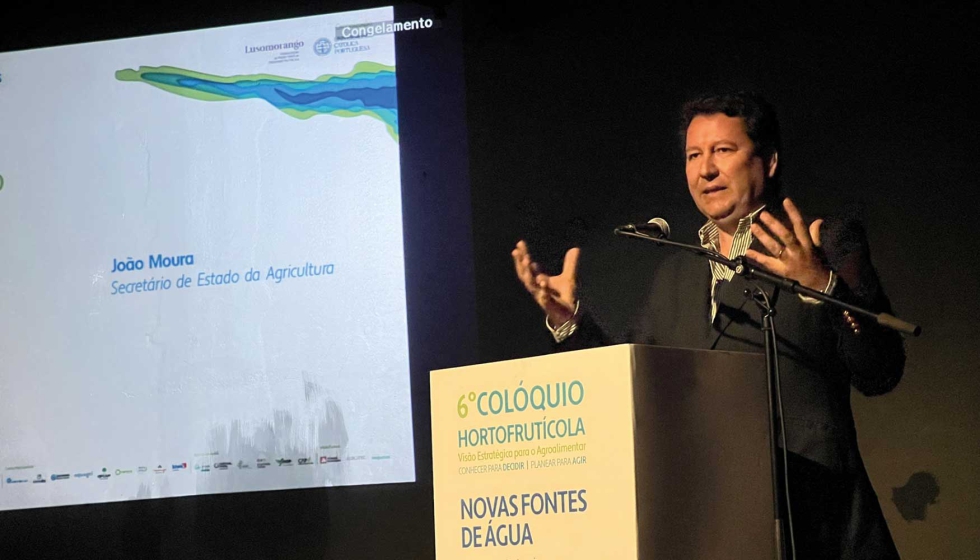 Importa valorizar e reposicionar a agricultura com importncia que merece e implementar uma estratgia nacional que resolva as condicionantes...