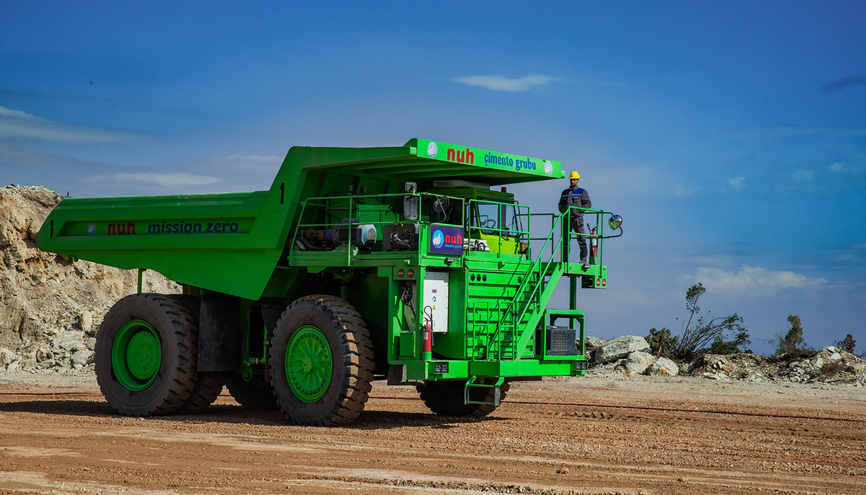 Camin de transporte convertido en un vehculo elctrico de emisiones cero