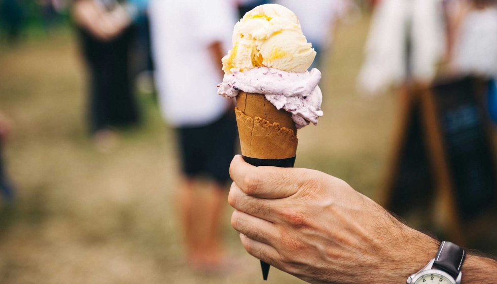 Un consumo que se mantiene estable con respecto al ao anterior, con una media de 3 litros de helado por persona. Foto de Clem Onojeghuo en Unsplash...