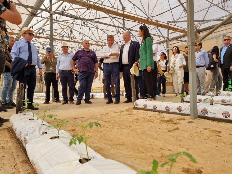 El ministro Planas visit una planta de tratamiento de aguas residuales en el municipio de Ayia Napa, situado al sureste de Chipre...