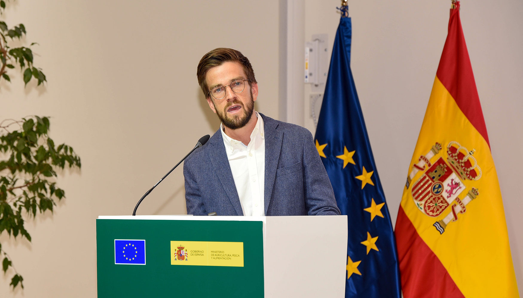 Eric Polvorosa Pascal, representante del departamento de Marketing y Comunicacin de GMV, presentando el proyecto AgrarIA...