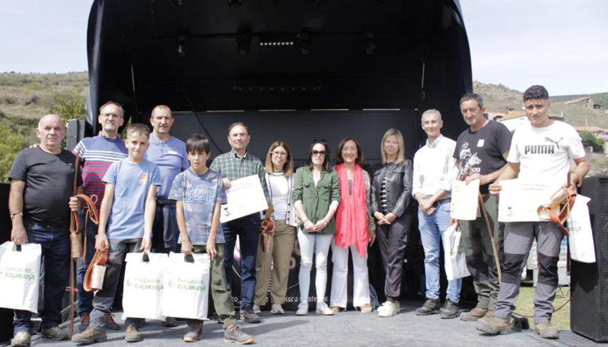 Foto de familia de los ganadores del concurso de la XXVII Feria Ganadera de Villoslada de Cameros (La Rioja)