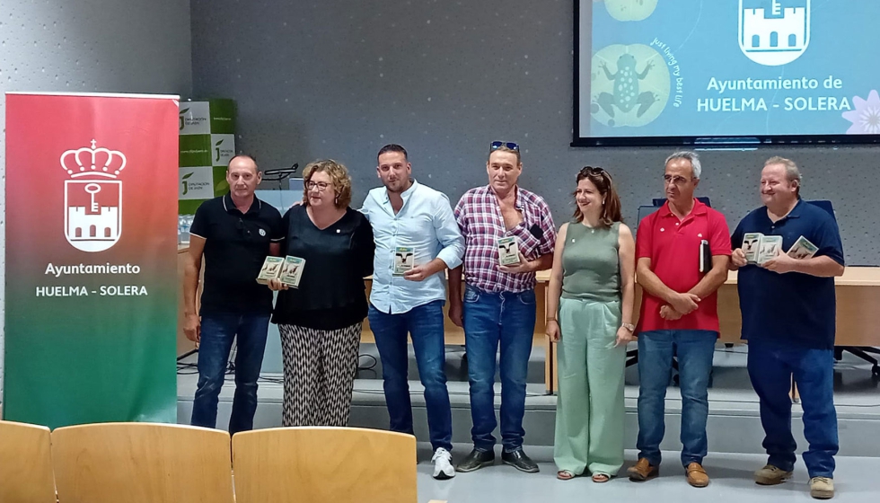 Foto de familia del Encuentro de Razas Autctonas Amenazadas en la pasada edicin de Expohuelma