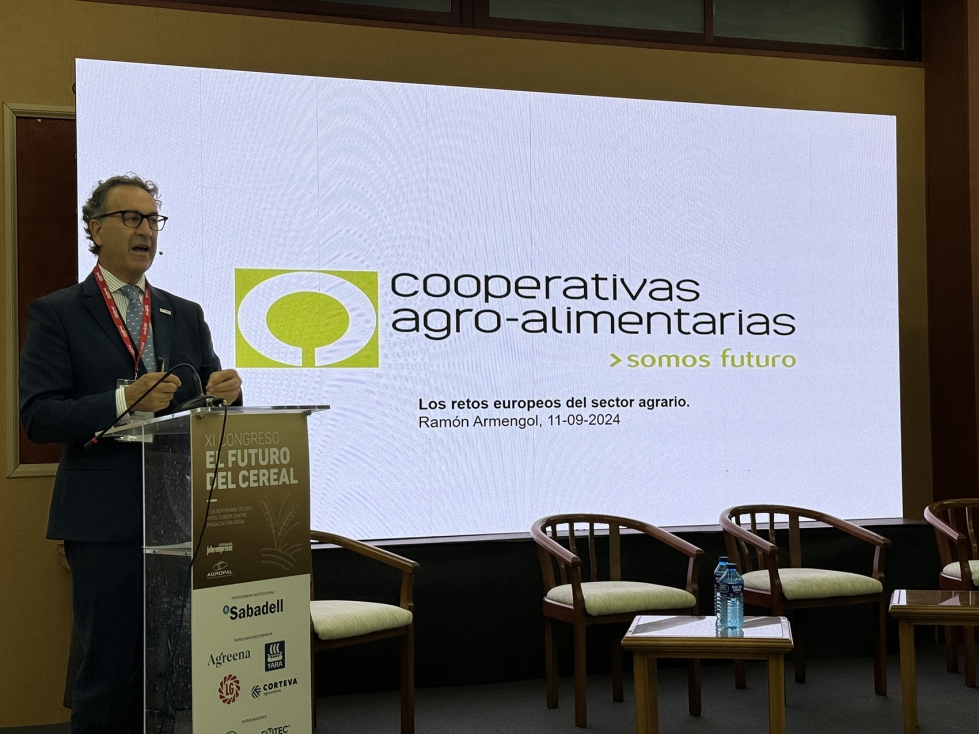 Ramn Armengol, representante de Cooperativas Agro-alimentarias de Espaa ofreci la ponencia inaugural