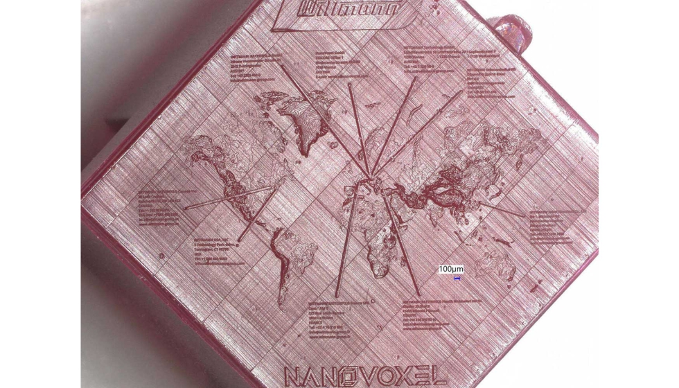 Baldosas de demostracin de 8,5 x 8,5 mm con nanoestructuras - mapa mundial con la ubicacin de las plantas de produccin de Wittmann...